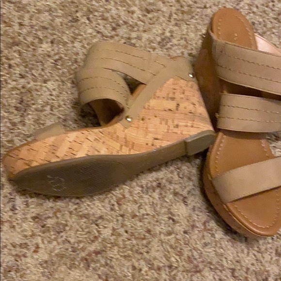 Wedge Sandals - Picture 2 of 5
